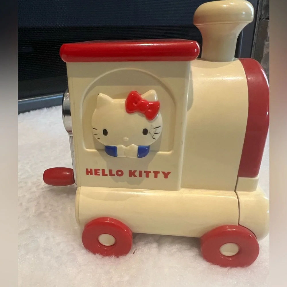 *Rare* Vintage Hello Kitty Retro pencil sharpener Sanrio Japan Vintage 1980’s